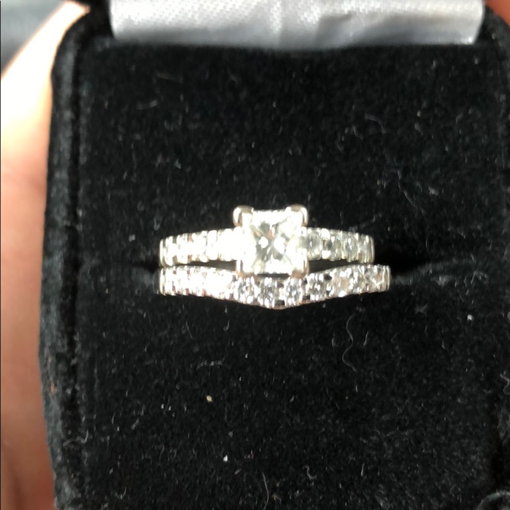 Diamond ring